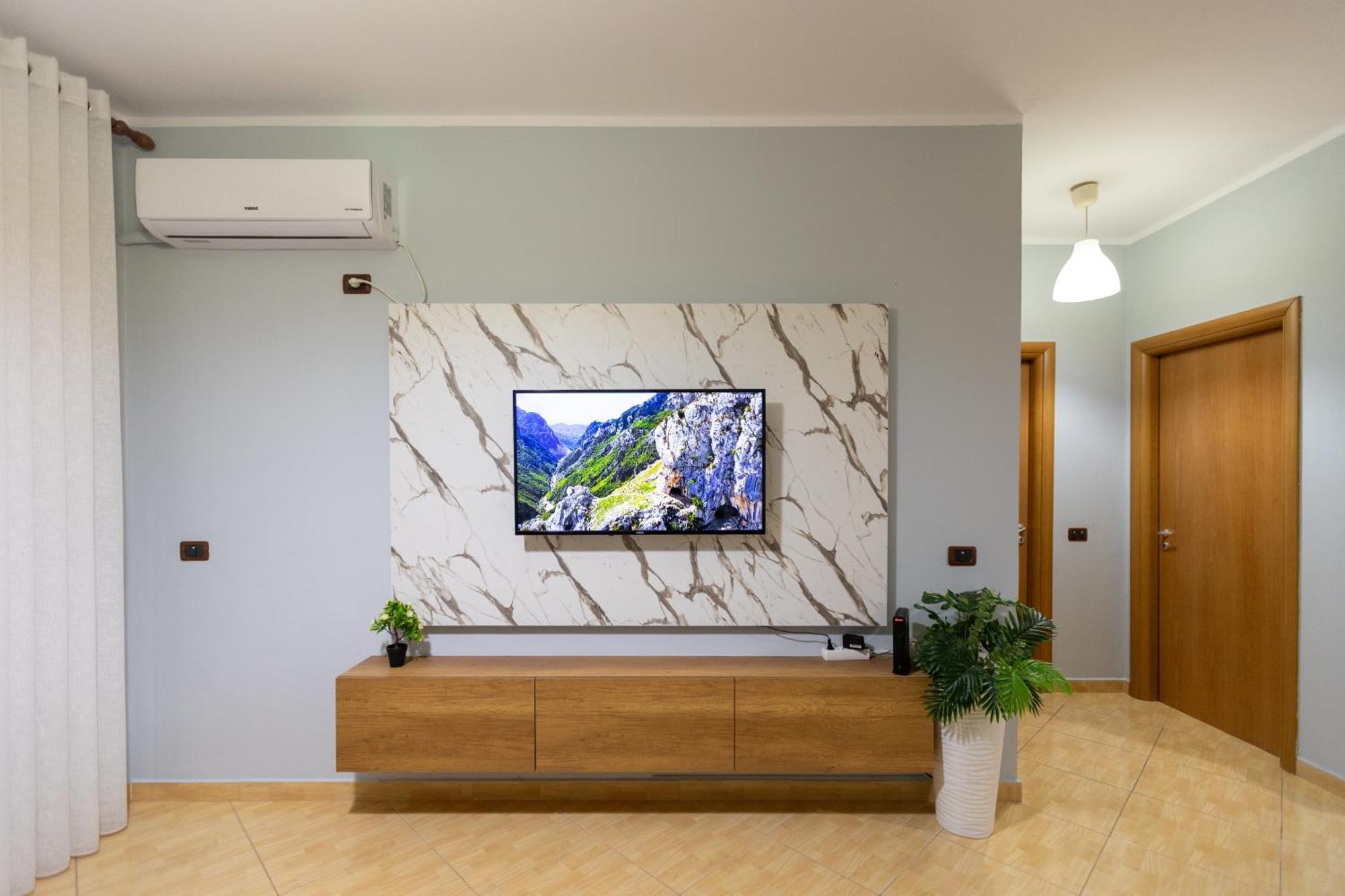 Da Vinci Apartment Vlorë エクステリア 写真
