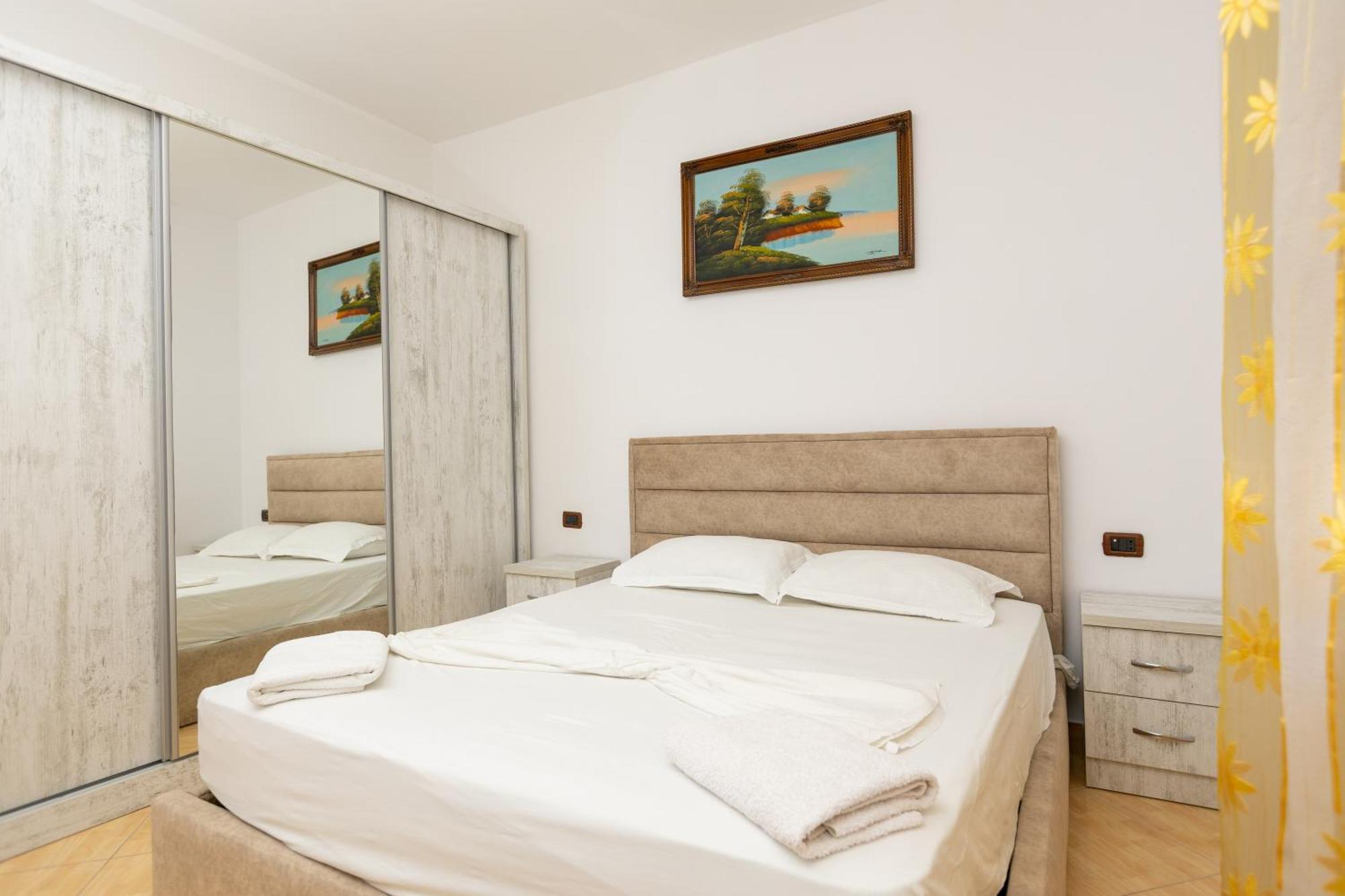 Da Vinci Apartment Vlorë エクステリア 写真