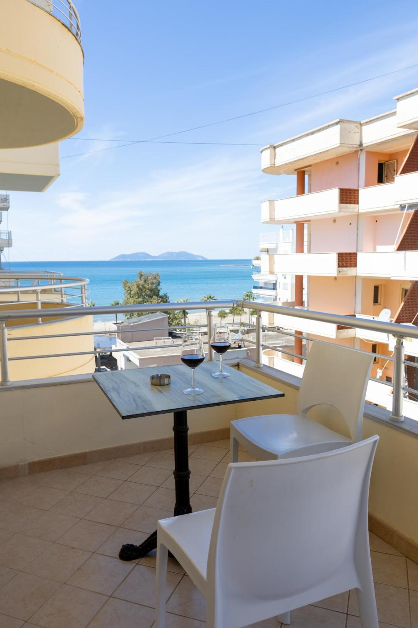 Da Vinci Apartment Vlorë エクステリア 写真